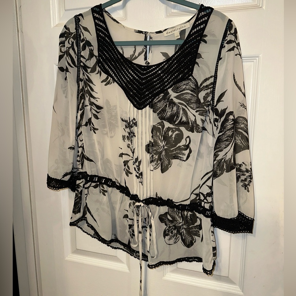 Daniel Rainn Top L Ivory Floral Boho Peasant Drop-waist Pleats Anthropologie